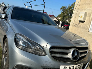 Mercedes E-Class foto 1