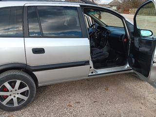 Opel Zafira foto 3