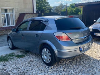 Opel Astra foto 2