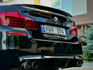 BMW 5 Series foto 6