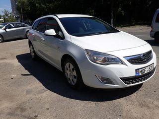 Opel Astra foto 1