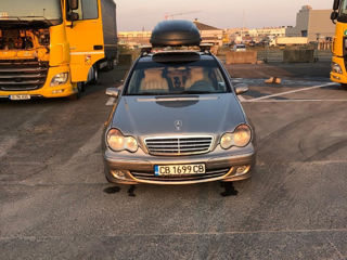 Mercedes C-Class foto 4