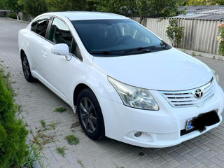 Toyota Avensis foto 2