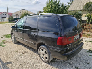 Volkswagen Sharan foto 2