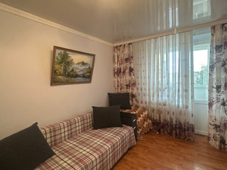 Apartament cu 3 camere, 66 m², Tineret, Ungheni foto 3