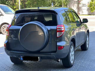 Toyota Rav 4 foto 4