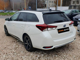 Toyota Auris foto 3