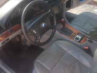 BMW 7 Series foto 3