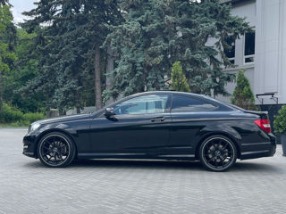 Mercedes C-Class Coupe foto 2