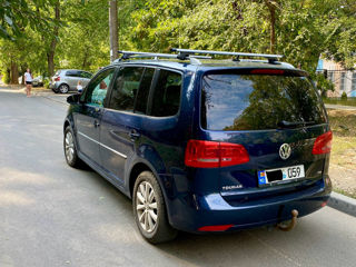 Volkswagen Touran foto 3