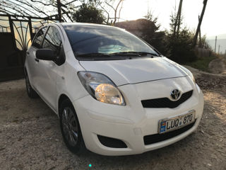 Toyota Yaris foto 2