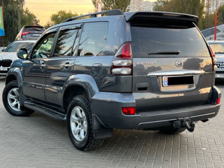 Toyota Land Cruiser Prado foto 3