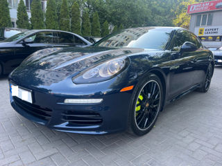 Porsche Panamera foto 8