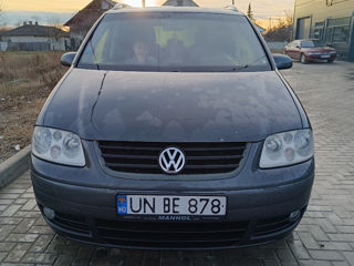 Volkswagen Touran foto 5