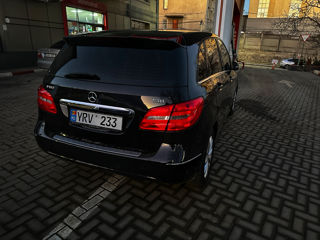 Mercedes B-Class foto 5