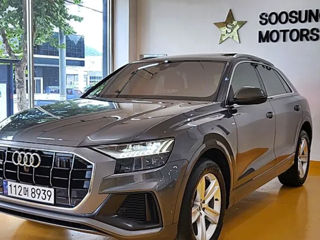 Audi Q8 foto 1