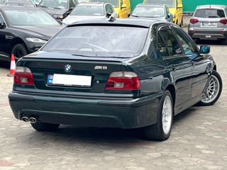 BMW 5 Series foto 3