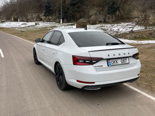 Skoda Superb foto 2