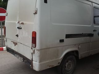 Mercedes 208 d foto 3