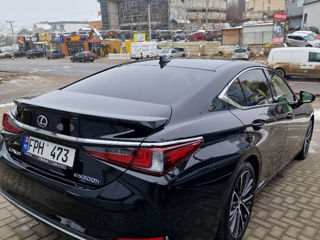 Lexus ES Series фото 2