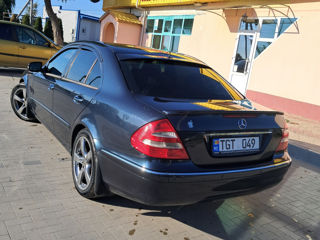 Mercedes E-Class foto 4