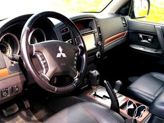 Mitsubishi Pajero foto 10