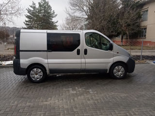 Opel Vivaro foto 2