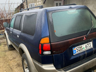 Mitsubishi Pajero Sport foto 4