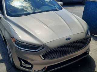 Ford Fusion foto 2