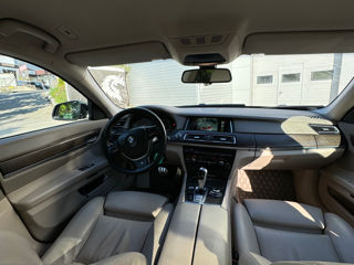 BMW 7 Series foto 4