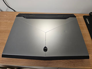 Продам игровой ноутбук Dell Alienware 17R4 foto 4