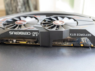 Asus Gtx 1070 Ti Cerberus foto 4