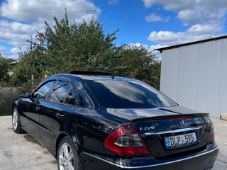 Mercedes E-Class foto 4