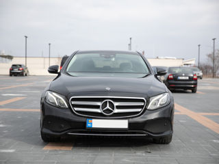 Mercedes E-Class foto 1