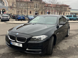 BMW 5 Series foto 3