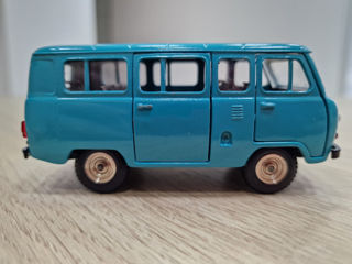 продам модель уаз 452в 1:43 сделано в ссср / vând model uaz 452v 1:43 made in ussr