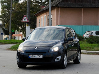 Renault Grand Scenic foto 2