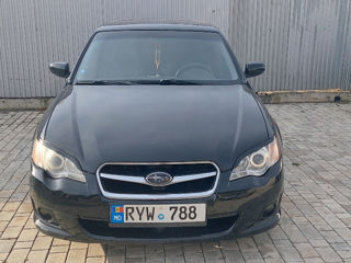 Subaru Legacy foto 1