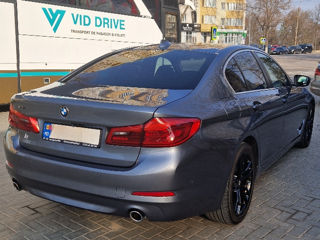 BMW 5 Series foto 8