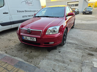 Toyota Avensis foto 5