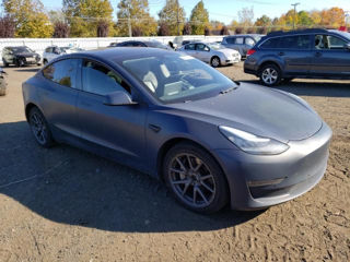 Tesla Model 3 foto 3