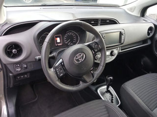 Toyota Yaris foto 8