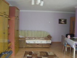 Продаётся 1 комнатная квартира с евроремонтом ,меблированная, в центре г.Кахул foto 3