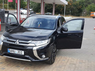 Mitsubishi Outlander foto 2