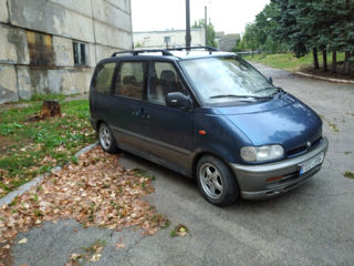 Nissan Serena foto 4