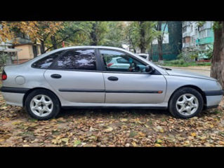 Renault Laguna foto 6