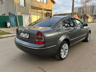 Skoda Superb foto 5