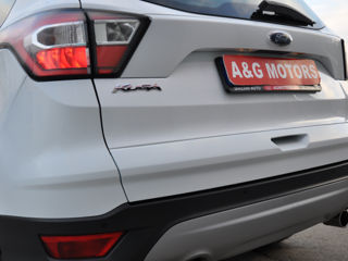 Ford Kuga foto 8