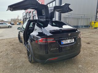 Tesla Model X foto 6