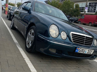 Mercedes E-Class foto 4